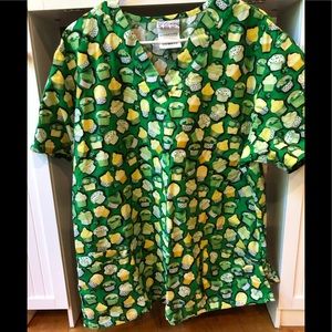 St. Patrick’s fat scrub top